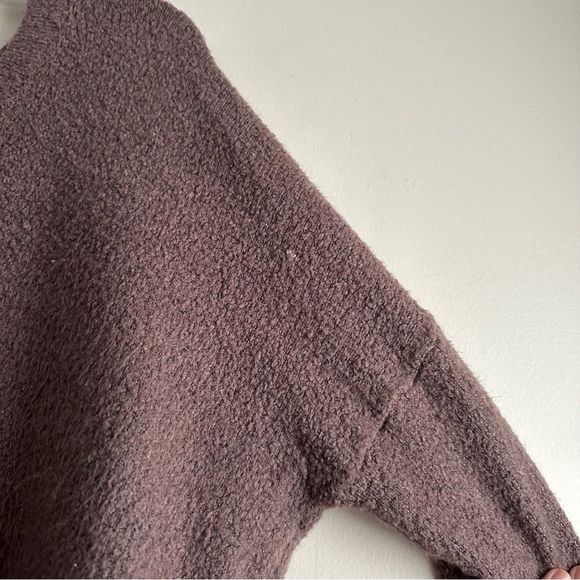 Cozy V-Neck Brown Sweater - Picture 5 of 7